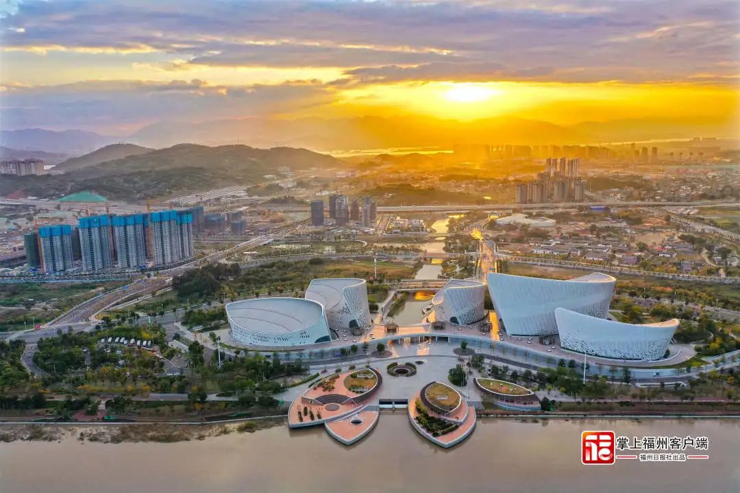 描述:美丽的三江口片区打造福州“城市会客厅”。刚刚过去的2021年,仓山区广大干部面对严峻复杂的国内外形势,不等不靠,主动作为,在危机中育先机、于变局中开新局,交出精彩答卷,实现“十四五”良好开局。-作者:林晖-拍摄时间:2022-01-06_副本.jpg