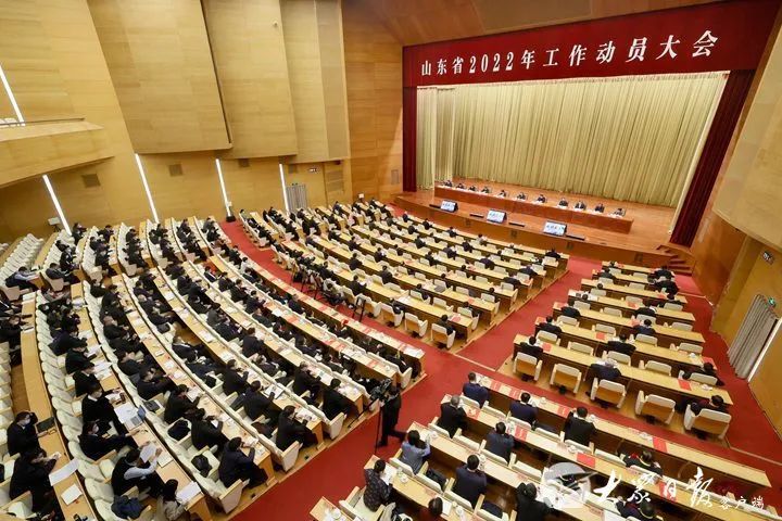 “75后”市委书记：我的微信不设好友验证 大家可以随时加好友